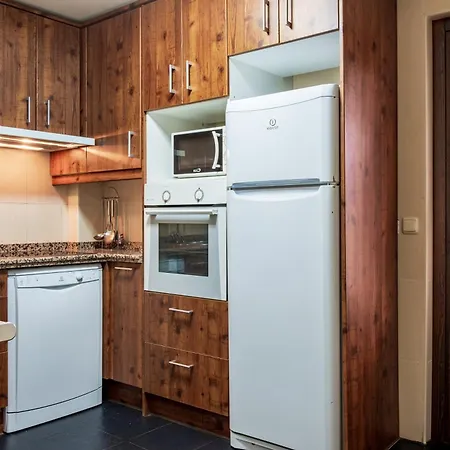 Dona Manuela Valdemierque