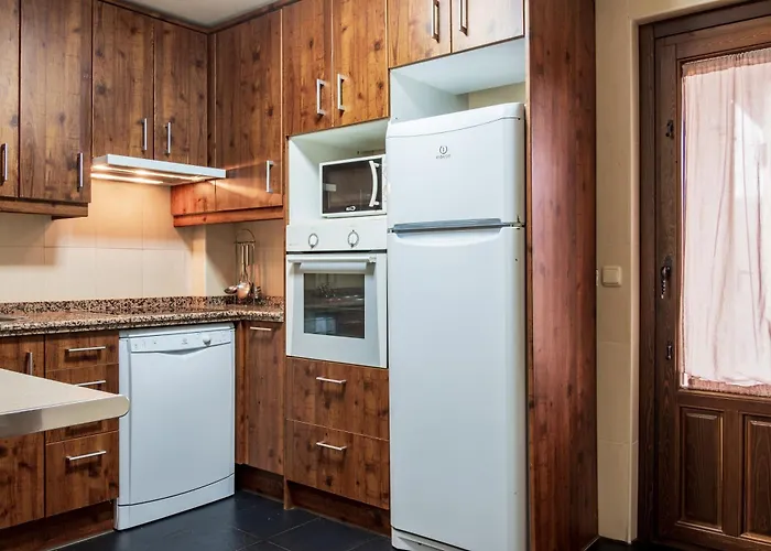 Dona Manuela Valdemierque